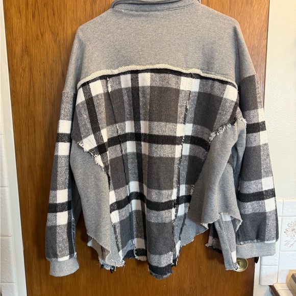 Shacket flannel - Picture 5 of 9